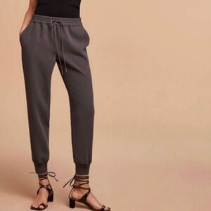 Aritzia Wilfred Buffon Crepe Jogger In Earl Grey Sz XS